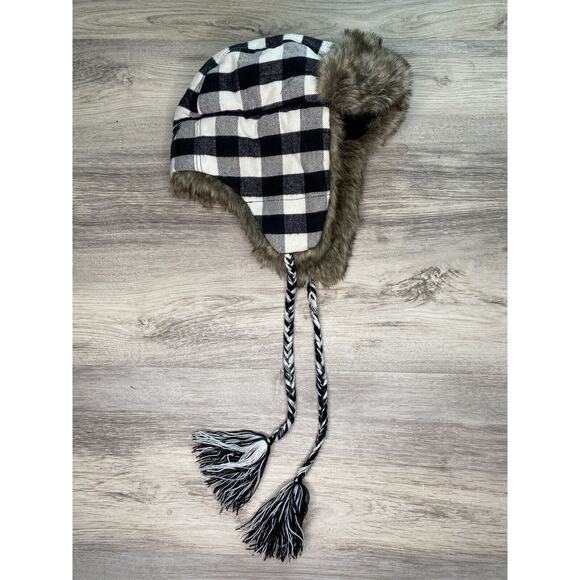 AMERICAN EAGLE BEANIE Fur Pom Pom Black White Hat Cap Bottle Opener Buffalo - Picture 1 of 6